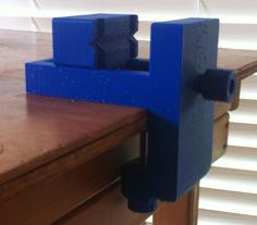 Desk Vice: Versatile & Strong 3D Printer Model