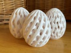 Three Organic Eggs 3D Printer Model