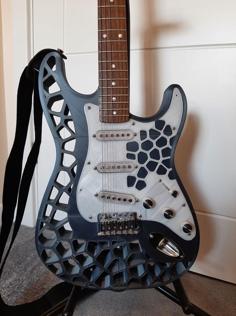 Strat Type Guitar Scratchplate – Voronoi Remix 3D Printer Model