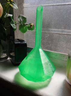 Diamond Self Watering Plant Bulb (smoother Transition) 3D Printer Model