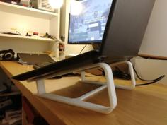 Large Laptop Stand (15″) 3D Printer Model