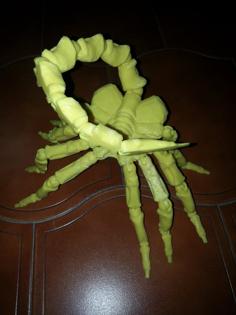 Articulated Face Hugger 3D Printer Model