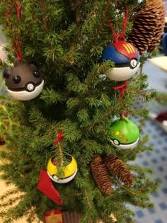 Pokeball Ornament Gen 2 3D Printer Model