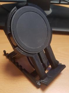 Phone Stand With Space For 7cm Diameter QI Charger 3D Printer Model