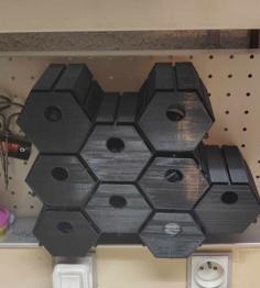 Economical Remix From “the Hive” 3D Printer Model