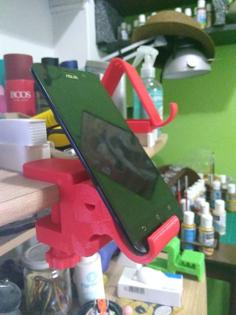 Mad Elephant – Desk Phone Holder 3D Printer Model