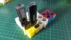 USB Holder With Latch 3D Printer Model