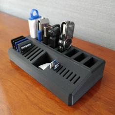 USB SD Drive Organizer 3D Printer Model