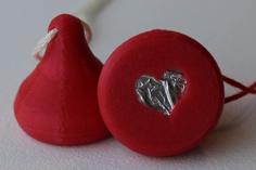 Hershey’s Kiss Pendant 3D Printer Model