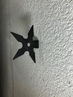 Ninja Star Wall Hanger – Now With Improved Stronger Design 3D Printer Model