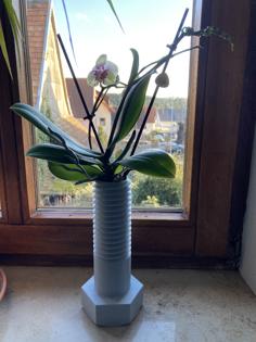 Hollow Bolt Vase 3D Printer Model