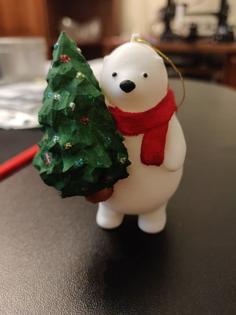 KUMATY (remix): Polar Bear Holding A Tree (Christmas Tree Decoration) 3D Printer Model