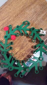 Lego Leaf Wreath, No Supports, Widened, And Optional Hanger 3D Printer Model