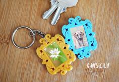 Baroque Photoframe Keychain 3D Printer Model