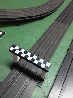 Chequered Flag Inlay Top Cover For “HO Slot Car 2 Lane Lap Counter” By Scottneumann 3D Printer Model